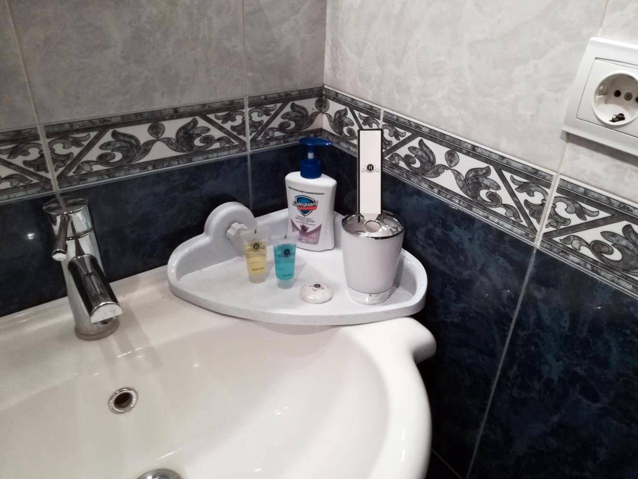 Leon Hotel Tbilisi Bagian luar foto