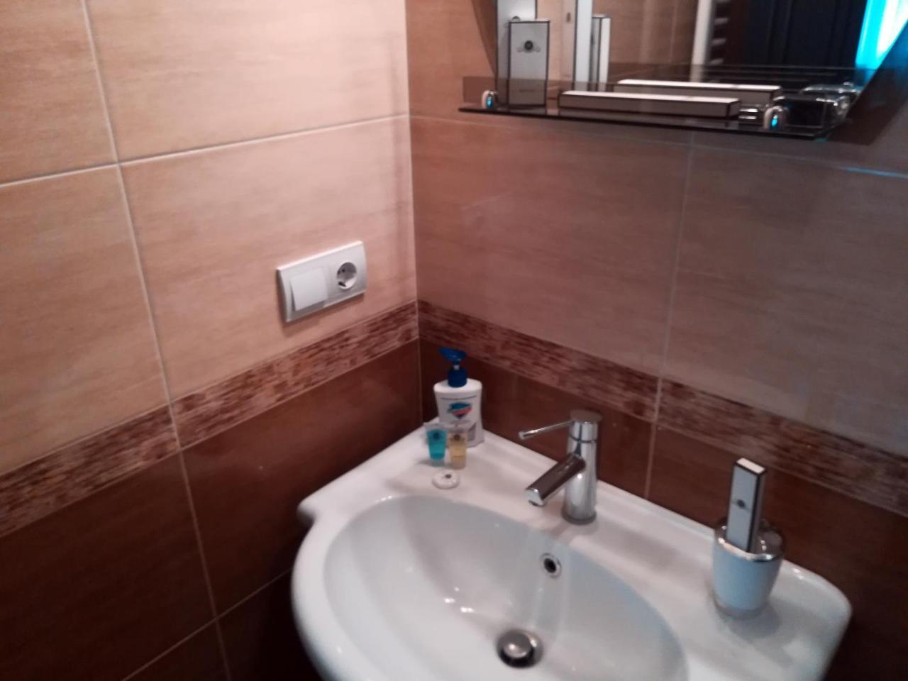 Leon Hotel Tbilisi Bagian luar foto