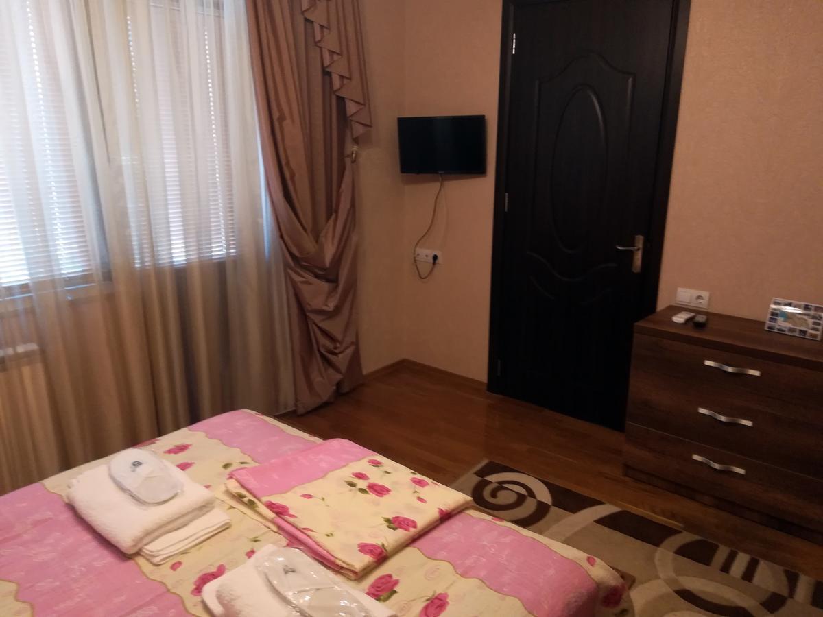 Leon Hotel Tbilisi Bagian luar foto