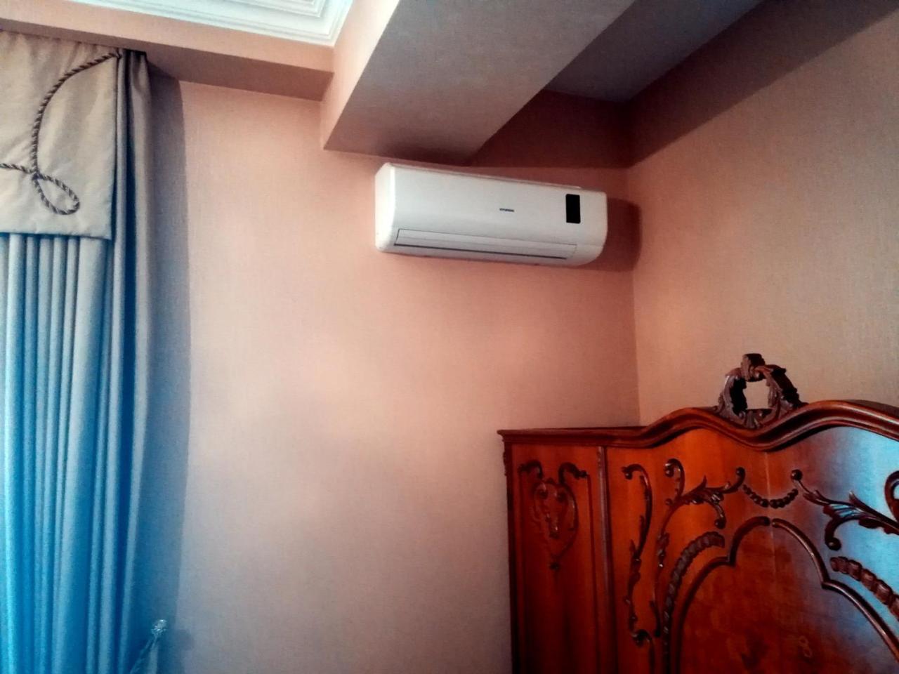 Leon Hotel Tbilisi Bagian luar foto